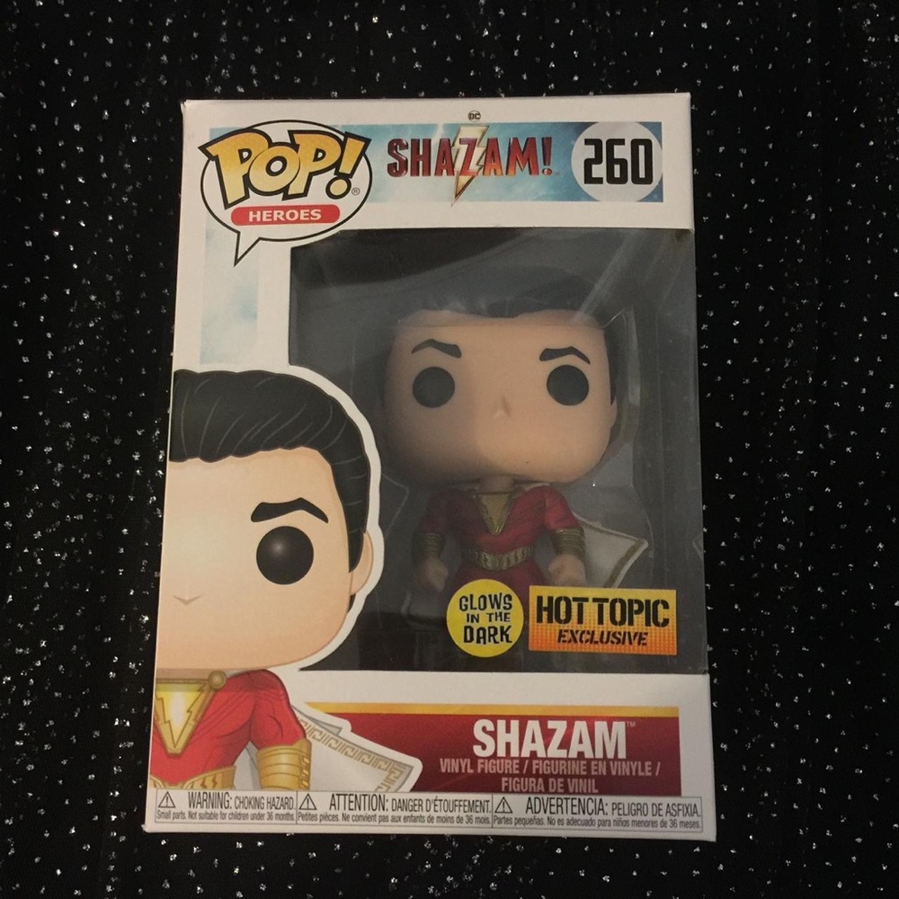 Shazam Glow in the Dark 260 Funko Hot Topic exclusive